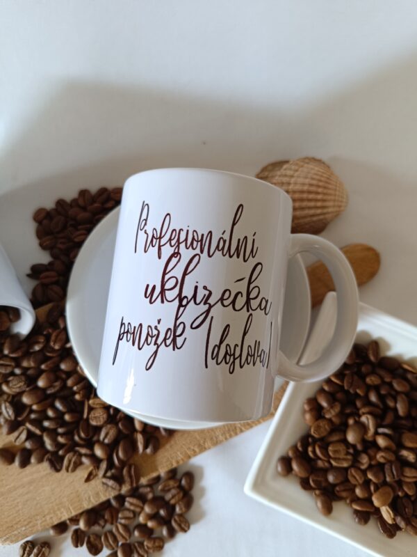 hrnek profesionální uklizečka ponožek doslova