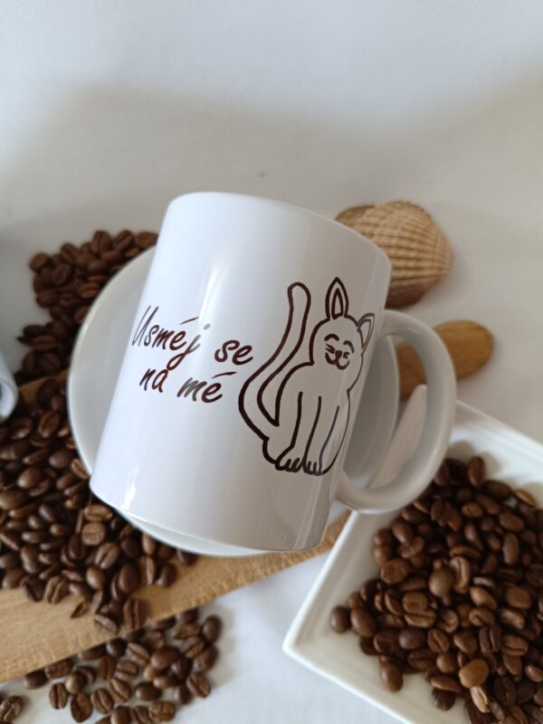 hrnek usměj se na mě