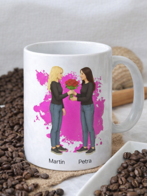 hrnek s potiskem dvou žen a květinou